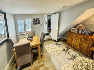 High Street- click for photo gallery